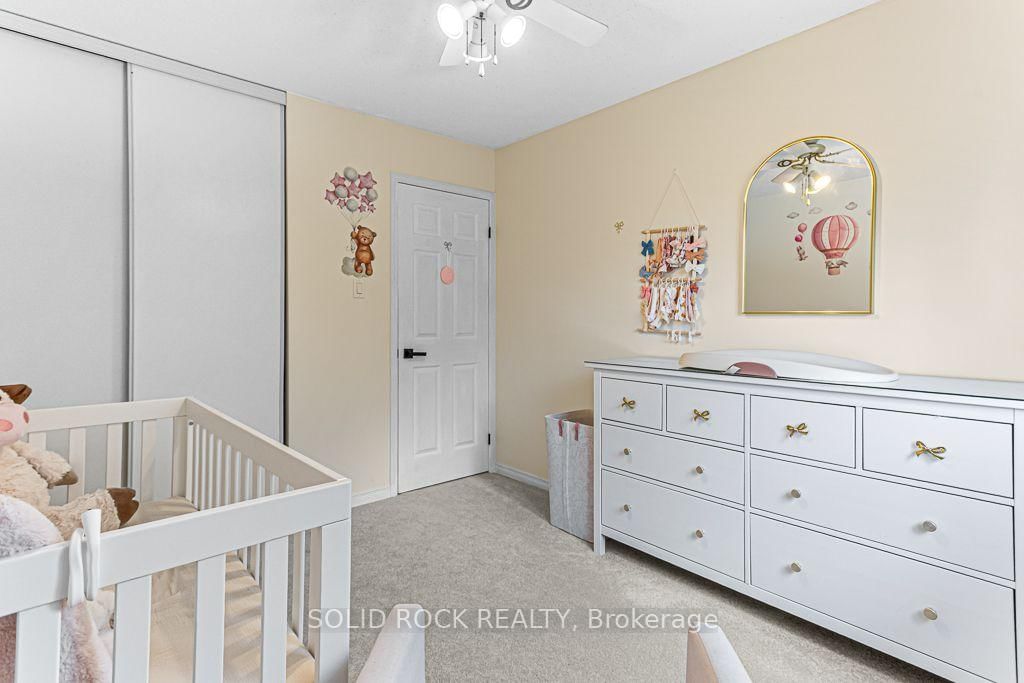 49 Longshire Circle • Ottawa, ON photo 24