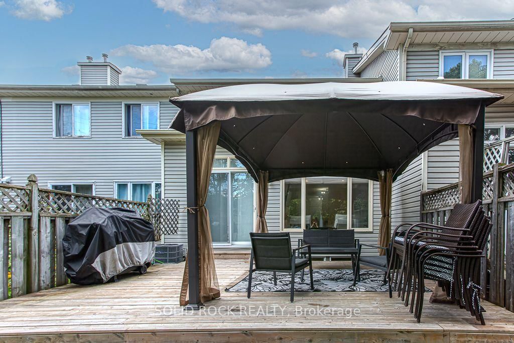 49 Longshire Circle • Ottawa, ON photo 29