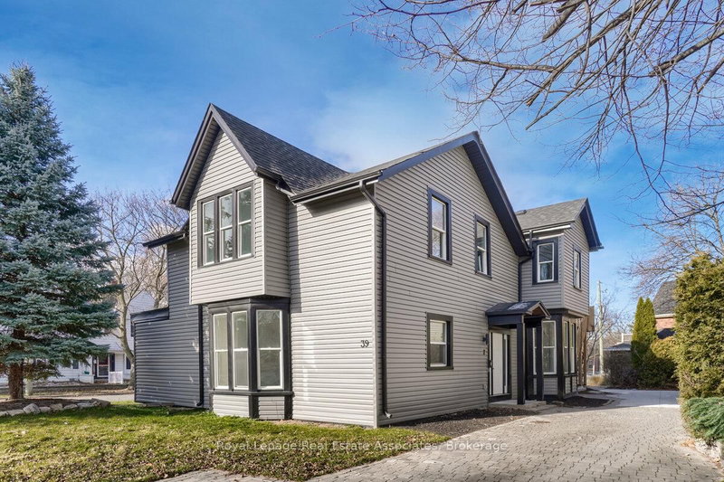 2 - 39 Welland Avenue