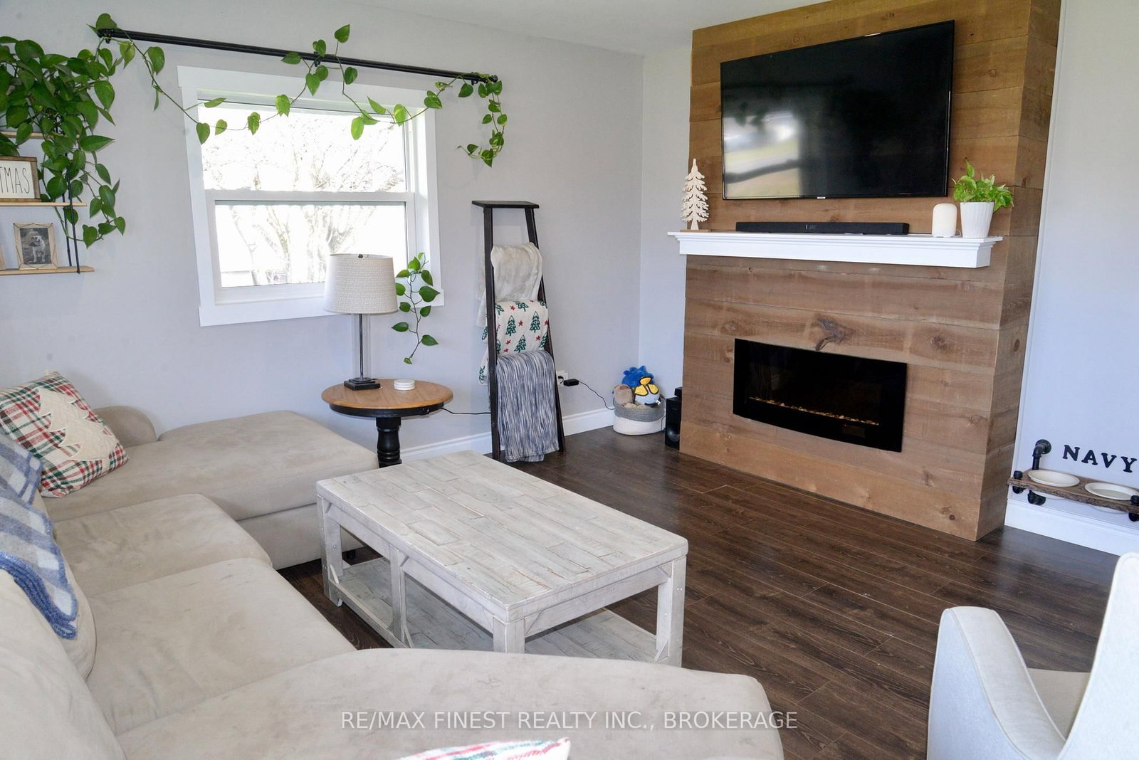 3616 Perth Road • Inverary, ON photo 9
