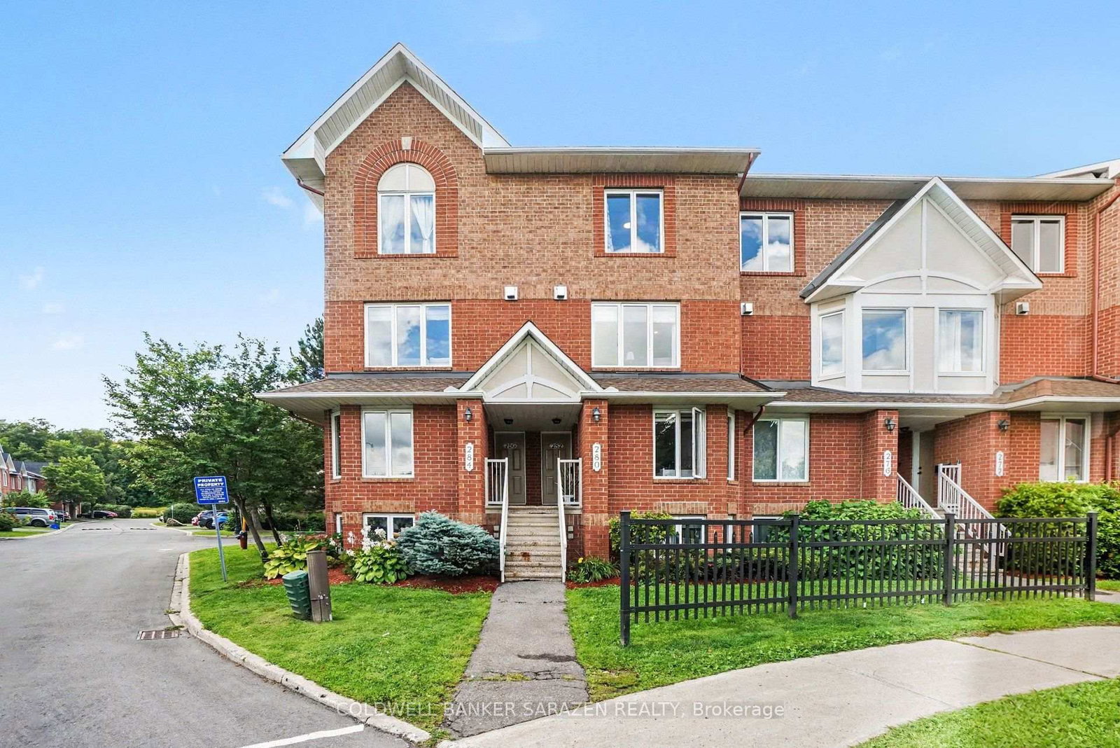 Townhouse for sale at 11-282 Cresthaven Drive, Ottawa, Ontario, K2G 6W4 - Barrhaven East - MLS: X13705564