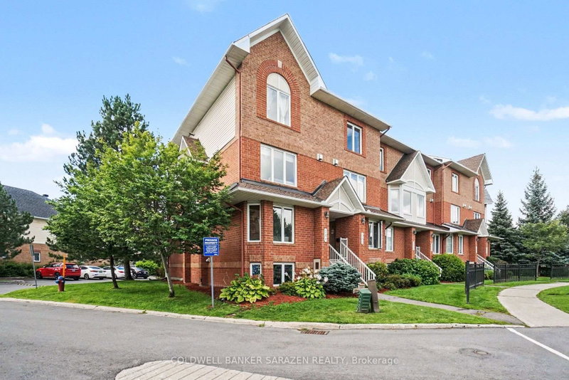 11 - 282 Cresthaven Drive