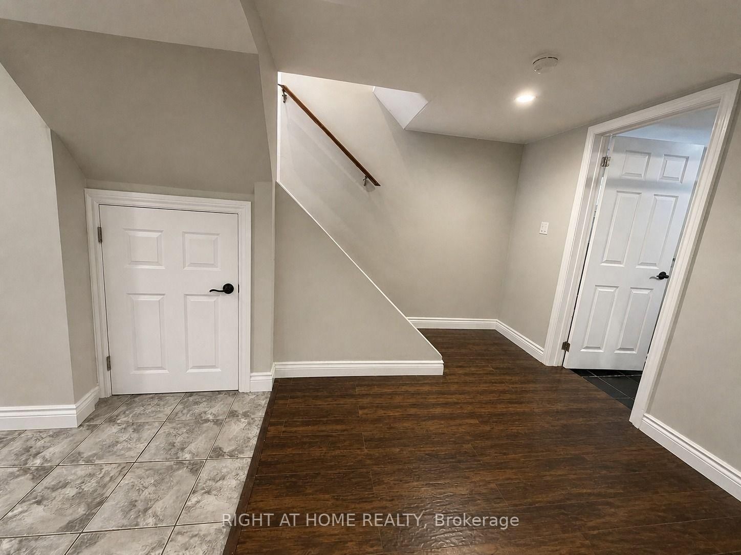 Lower - 830 Brucedale Avenue E, Hamilton 4