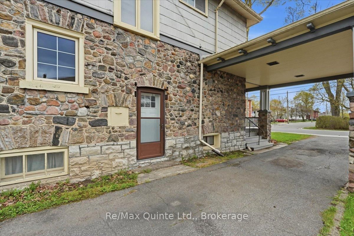 219 East Street • Greater Napanee, ON photo 11