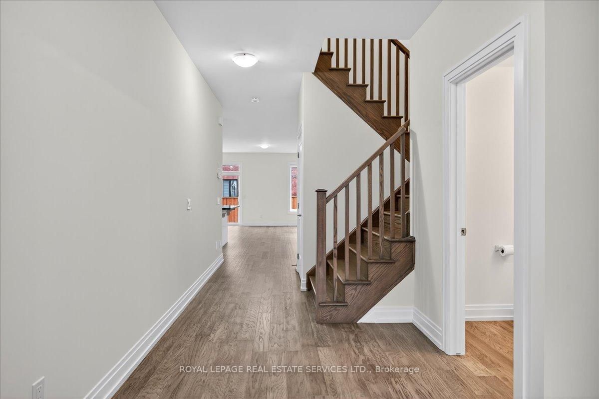 43 Kenesky Dr, Hamilton, view 4