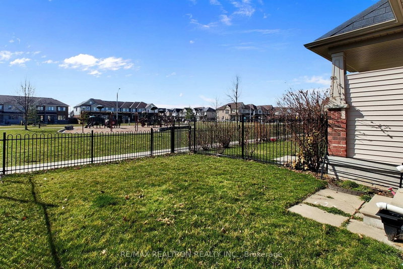 8472 Hickory Lane