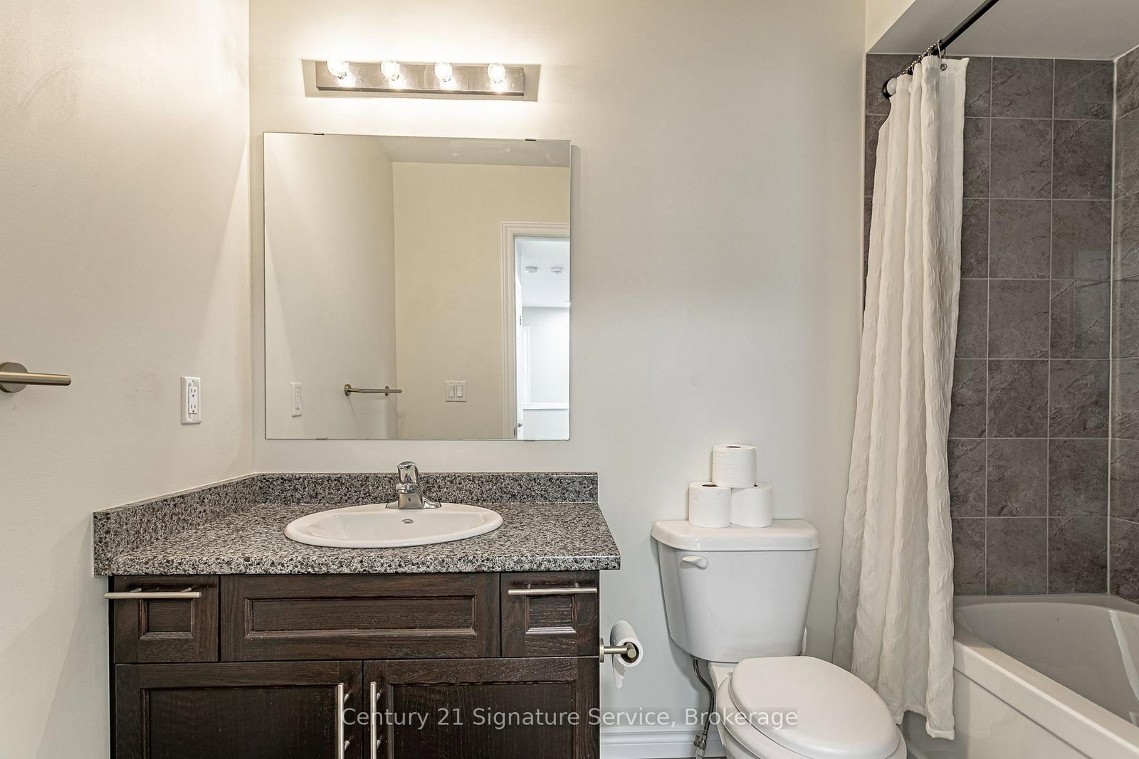 27 Freer Drive • North Dumfries, ON photo 24