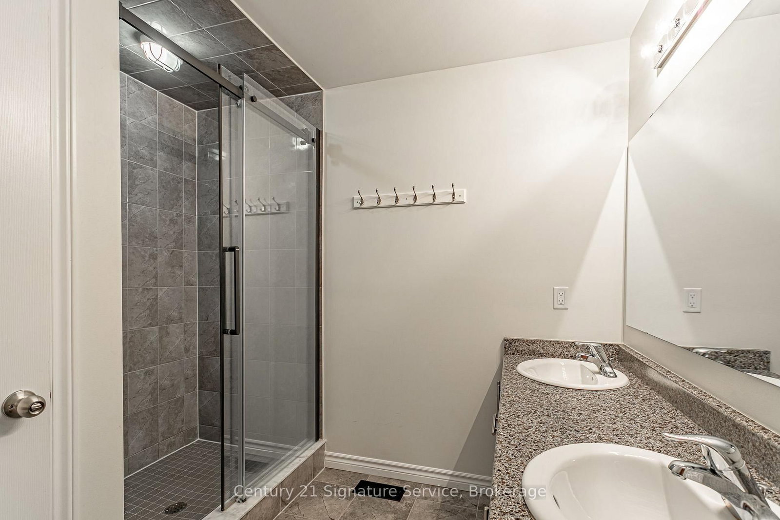 27 Freer Drive • North Dumfries, ON photo 32
