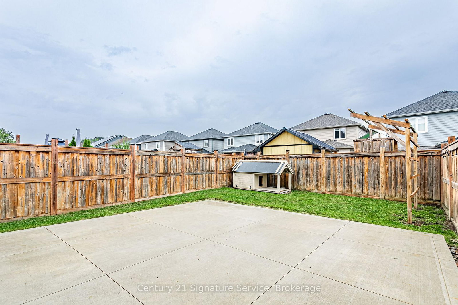 27 Freer Drive • North Dumfries, ON photo 38