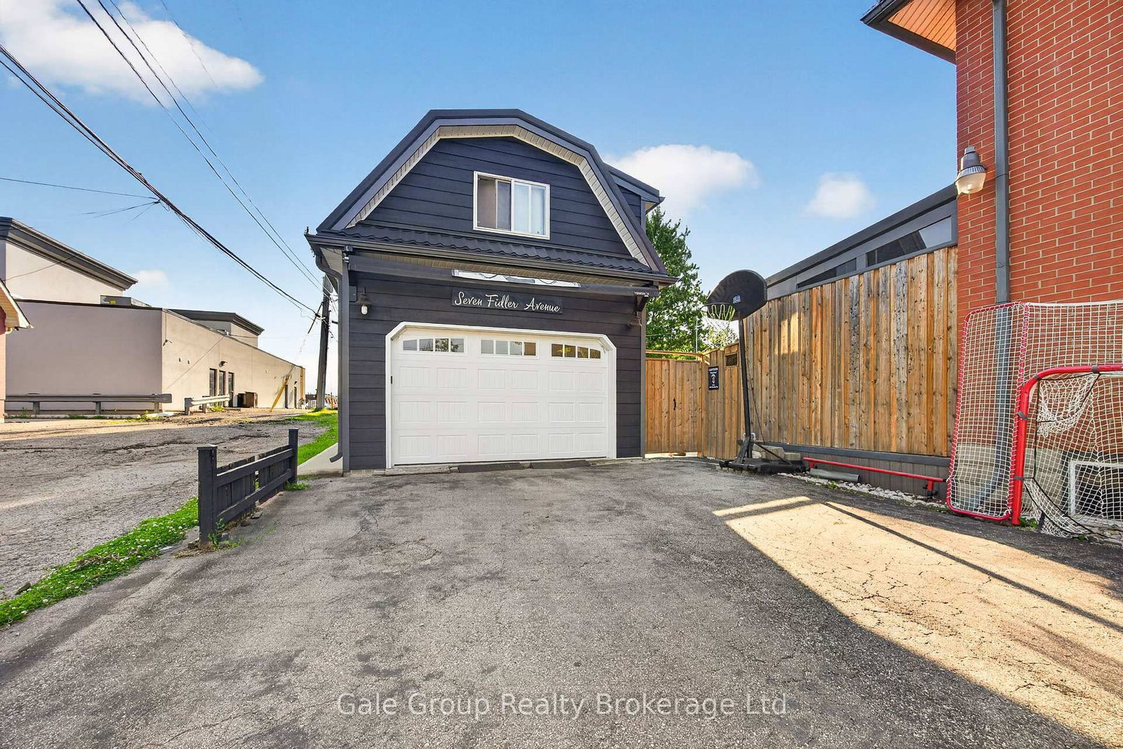7 Fidler Avenue • Woodstock, ON photo 9