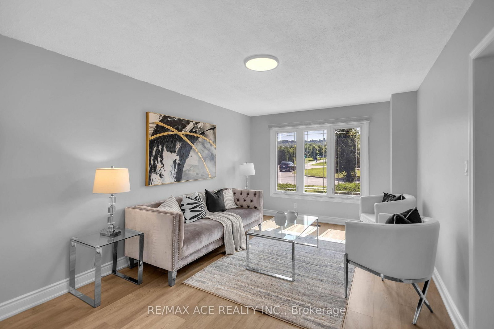 31 Vega Crescent • Hamilton, ON photo 14