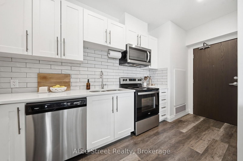 202 - 332 Gosling Gardens, Guelph Gardens