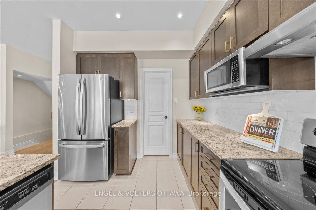 556 Triangle Street • Ottawa, ON photo 15