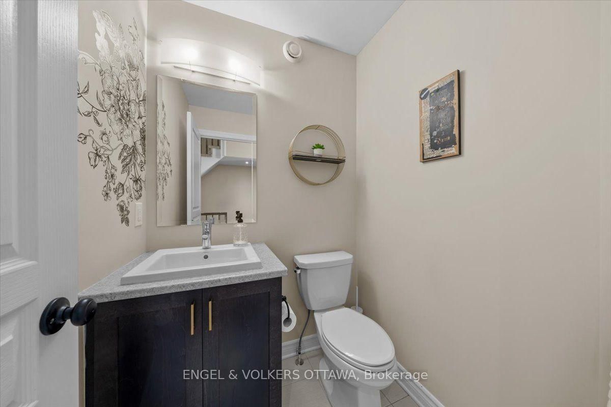 556 Triangle Street • Ottawa, ON photo 5
