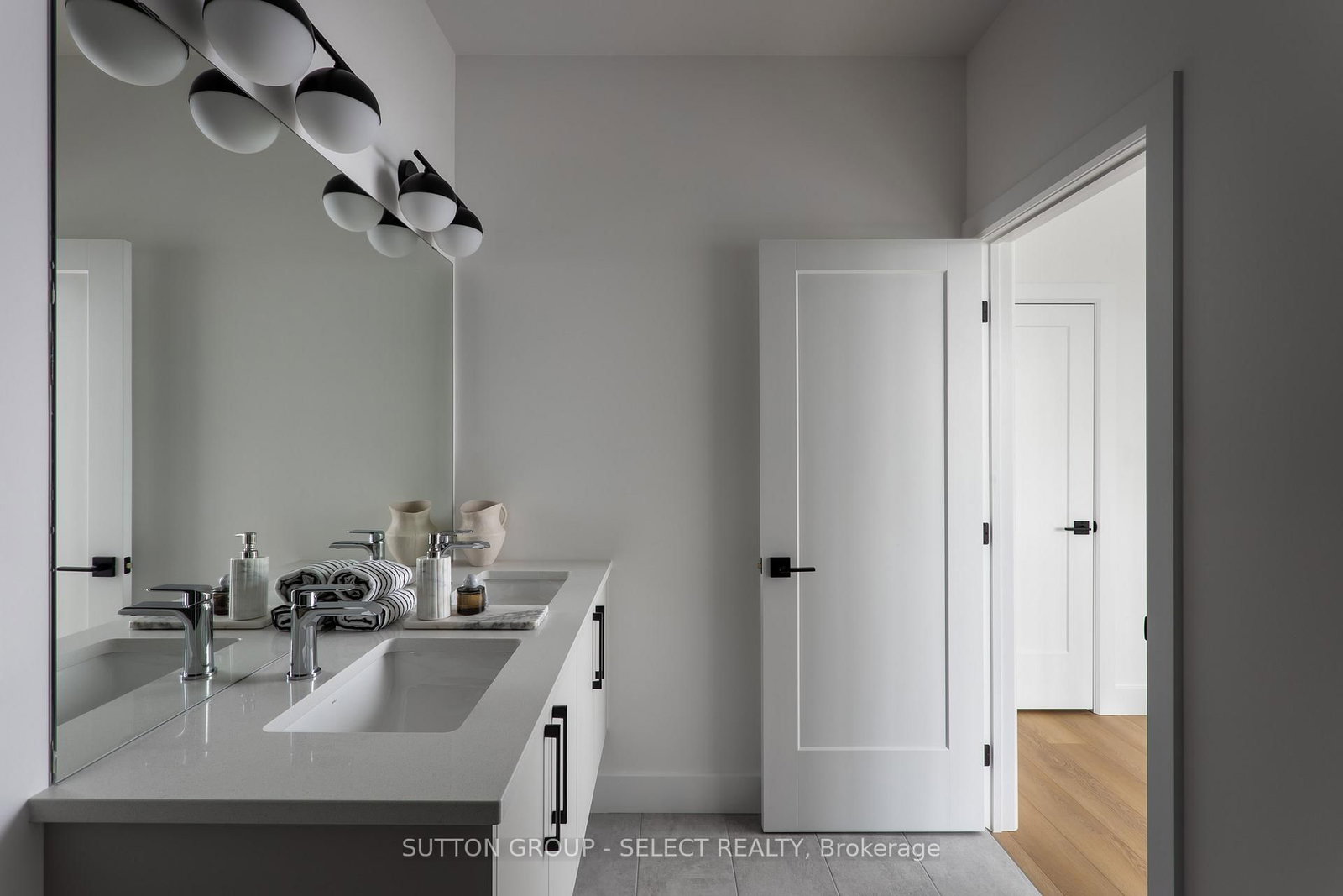 31 Optimist Drive • Southwold, ON photo 27