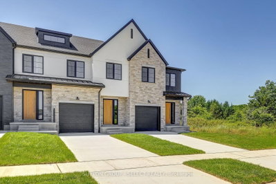 31 Optimist Drive • Southwold, ON photo 3