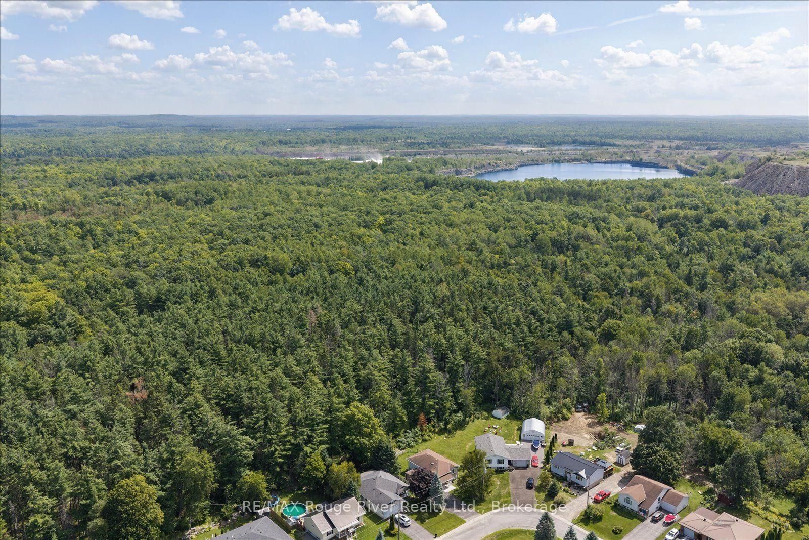 32 South Maloney Street • Limoges, ON photo 30
