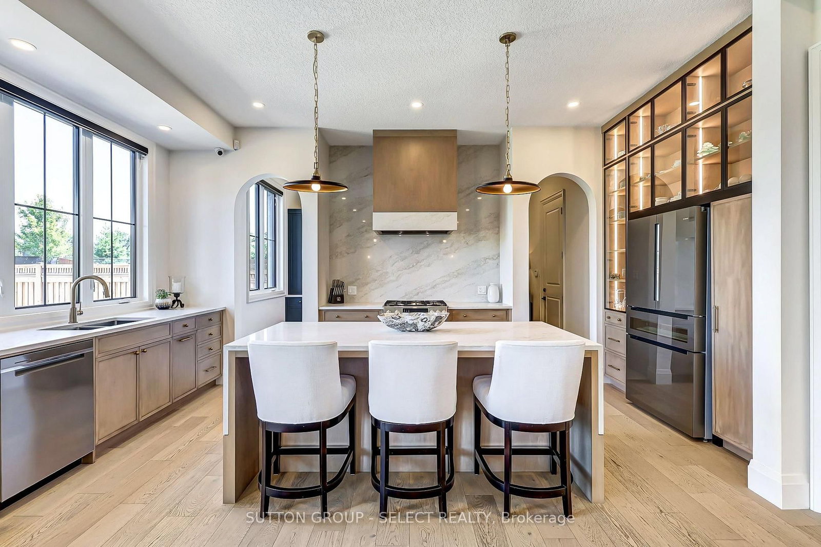239 Foxborough Place • Thames Centre, ON photo 11