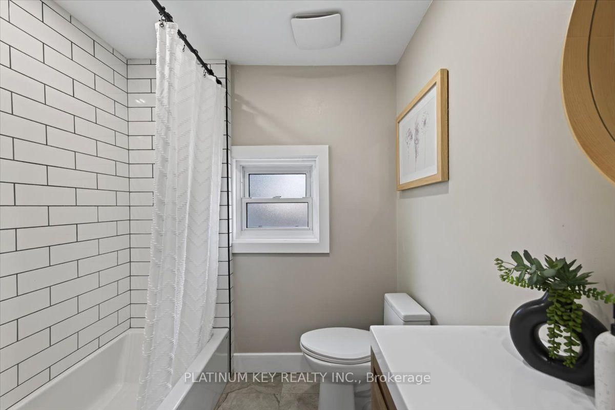 8624 Glendon Drive • Strathroy-Caradoc, ON photo 15
