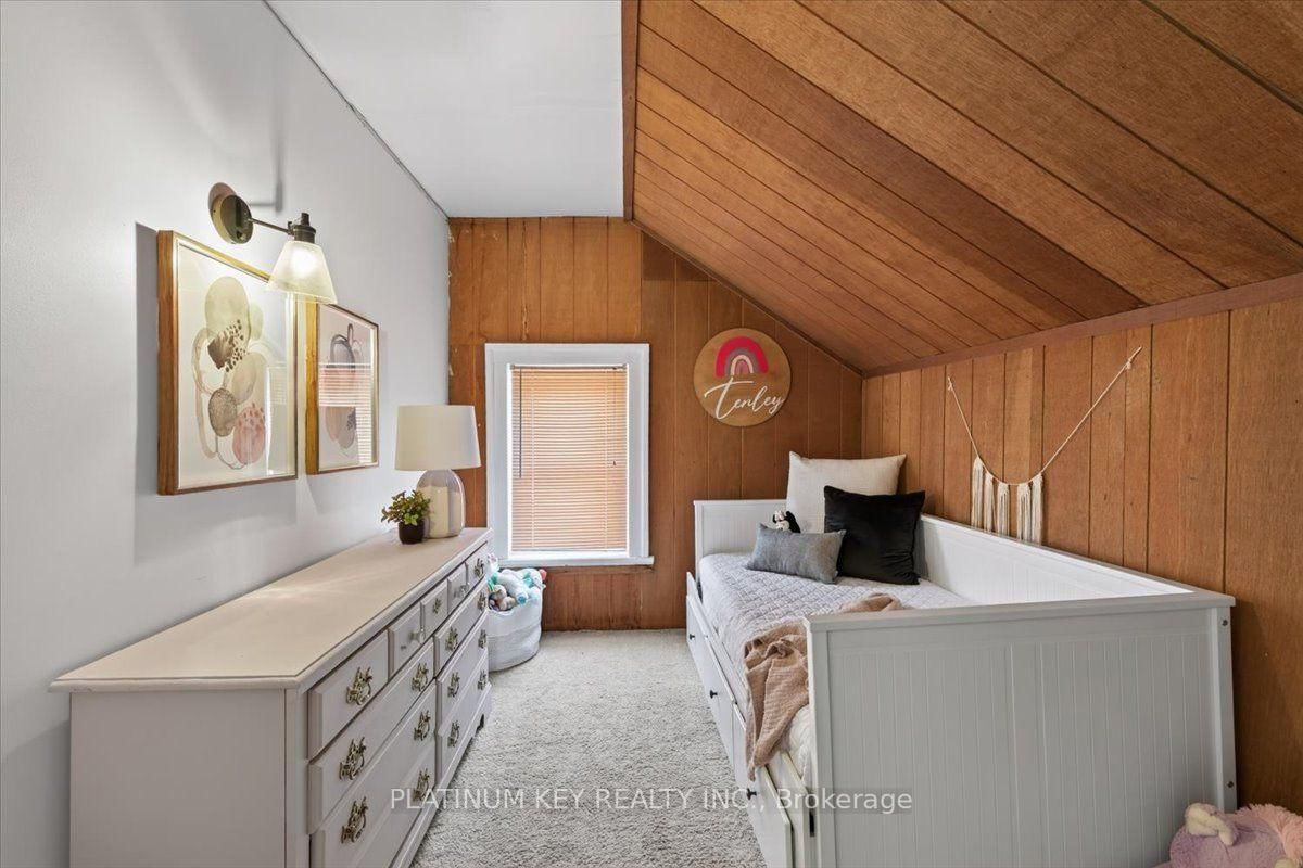 8624 Glendon Drive • Strathroy-Caradoc, ON photo 22