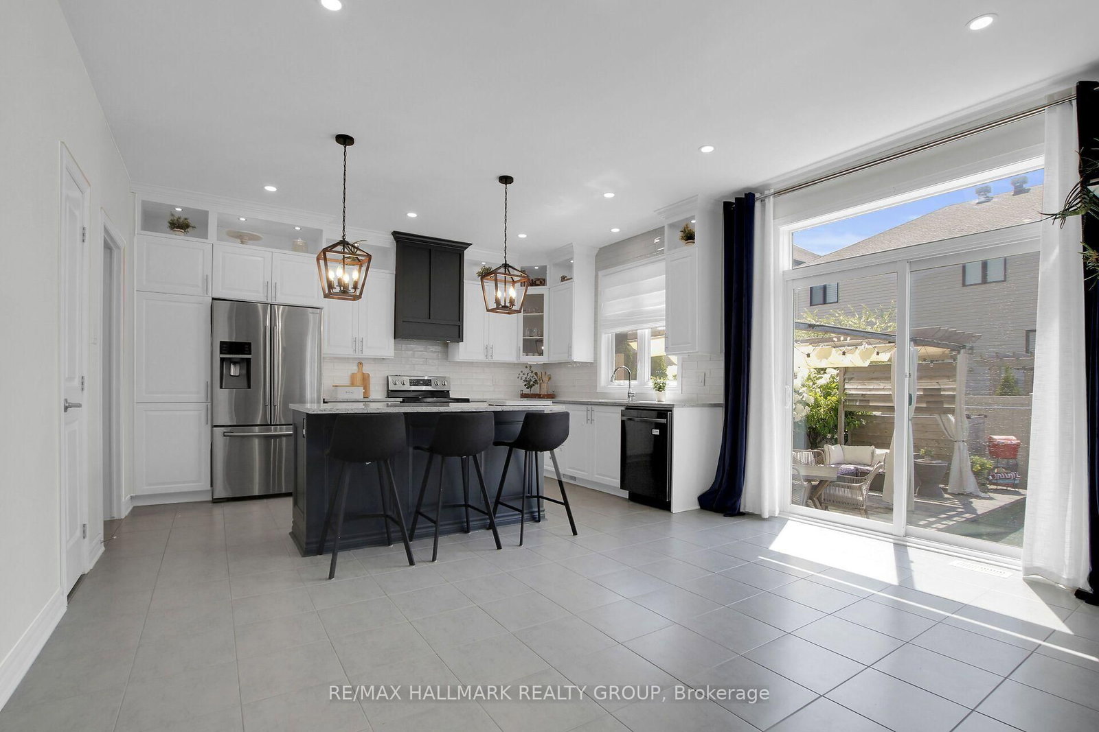 636 Eagle Crest Heights • Ottawa, ON photo 16