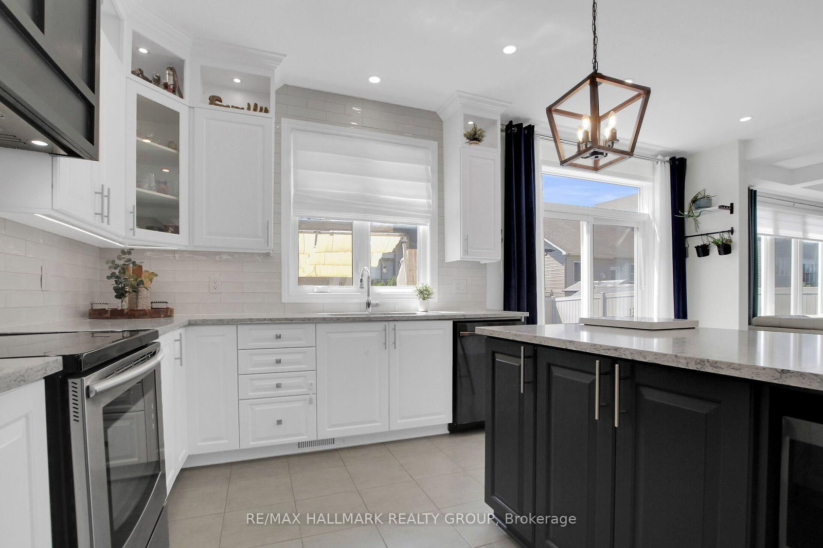 636 Eagle Crest Heights • Ottawa, ON photo 17