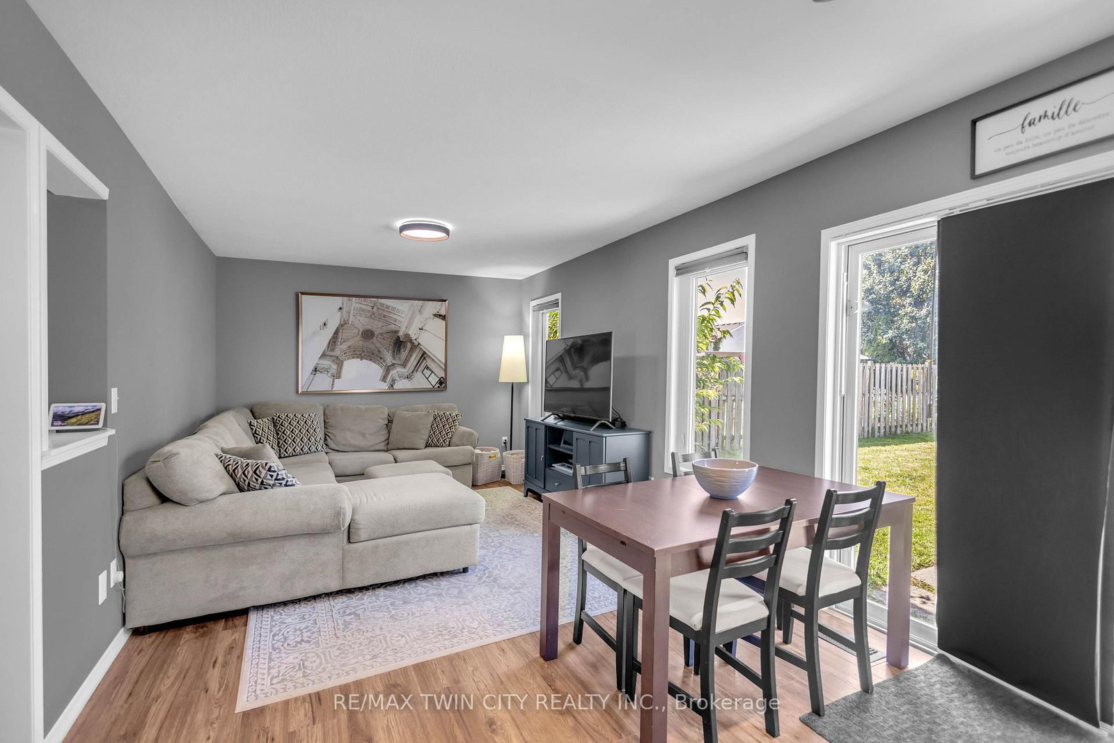 30 Stowe Terrace • Brantford, ON photo 13
