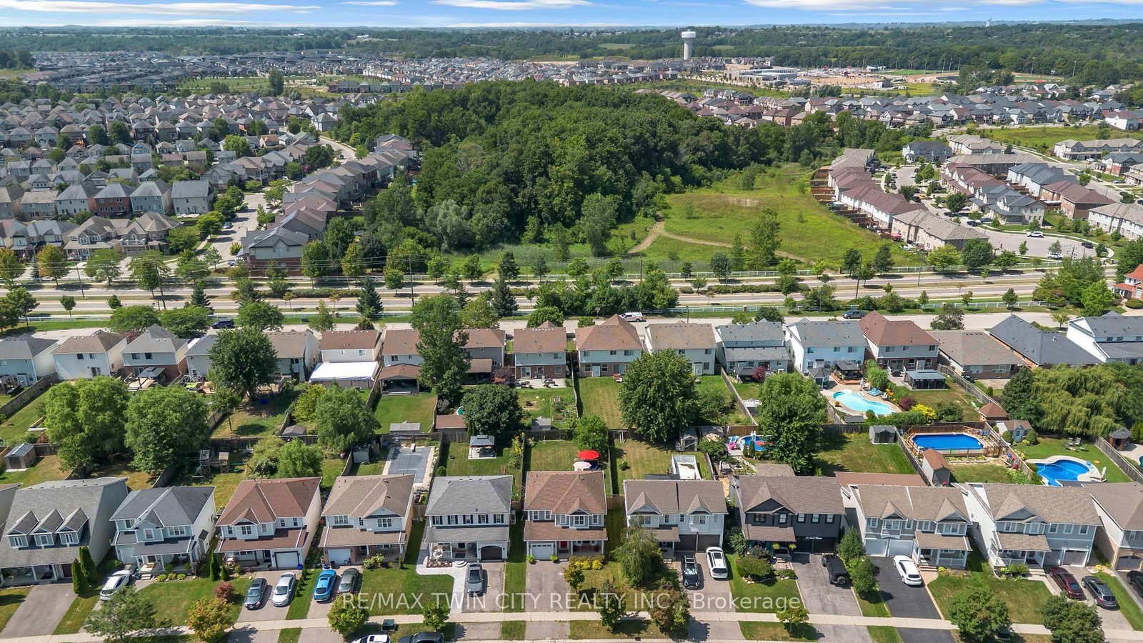 30 Stowe Terrace • Brantford, ON photo 39