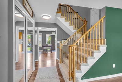 30 Stowe Terrace • Brantford, ON photo 8