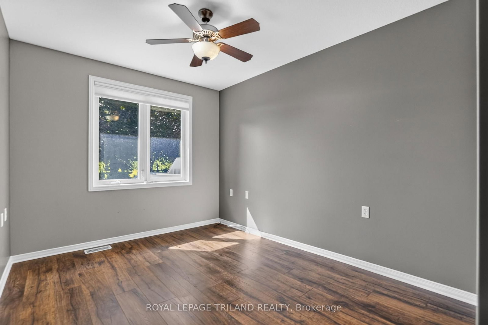 52 Ilderbrook Circle • Middlesex Centre, ON photo 23