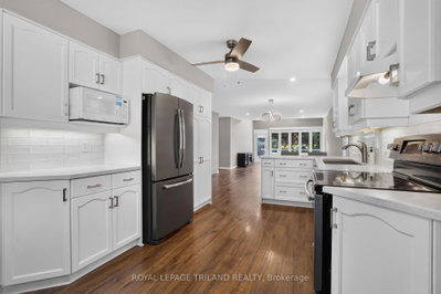 52 Ilderbrook Circle • Middlesex Centre, ON photo 9
