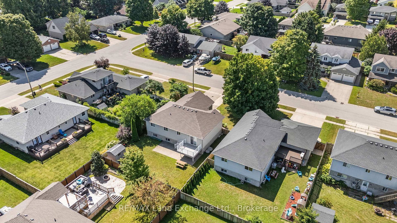 513 Peirson Avenue • Saugeen Shores, ON photo 5