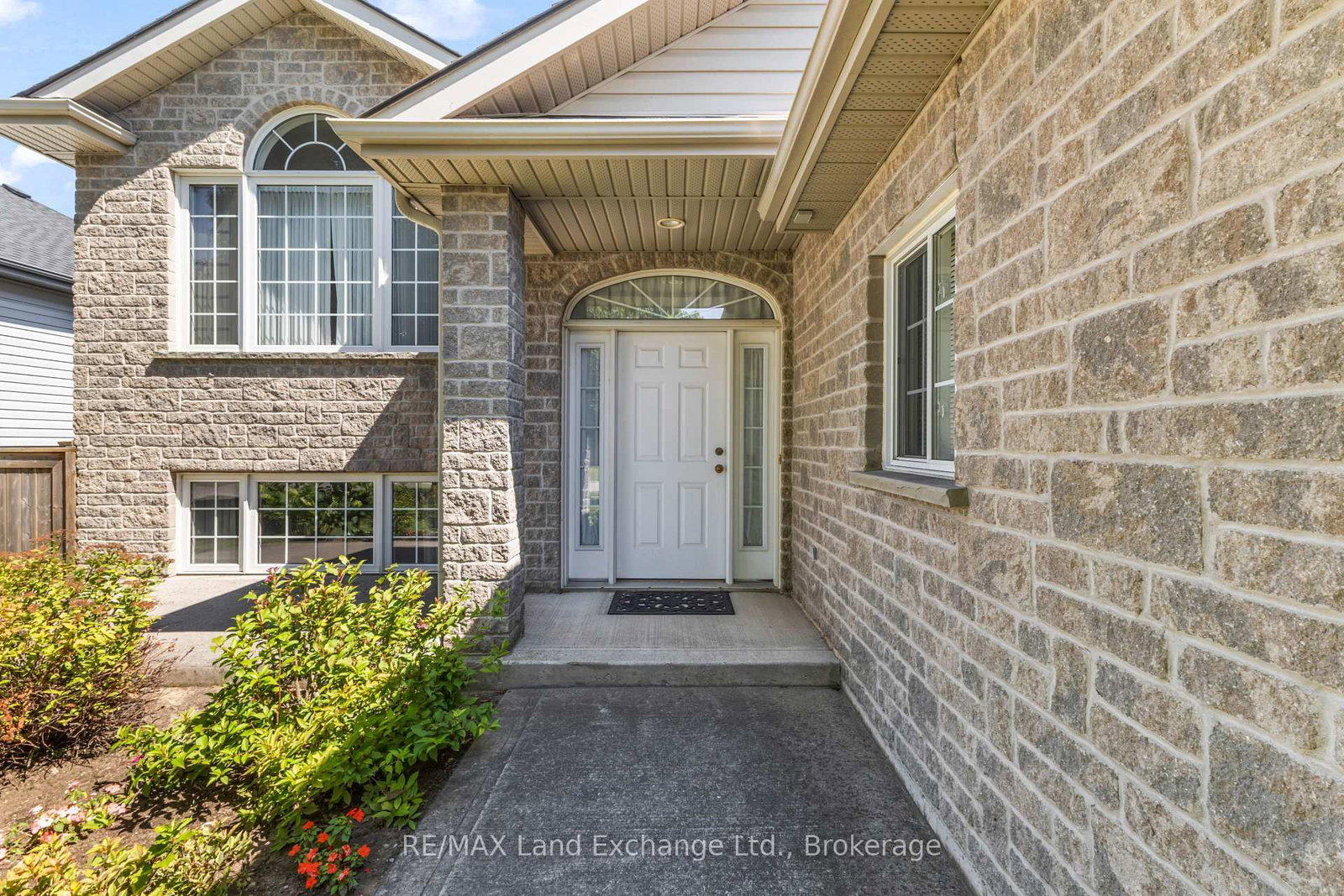 513 Peirson Avenue • Saugeen Shores, ON photo 8