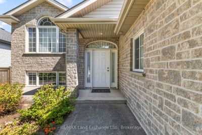513 Peirson Avenue • Saugeen Shores, ON photo 8