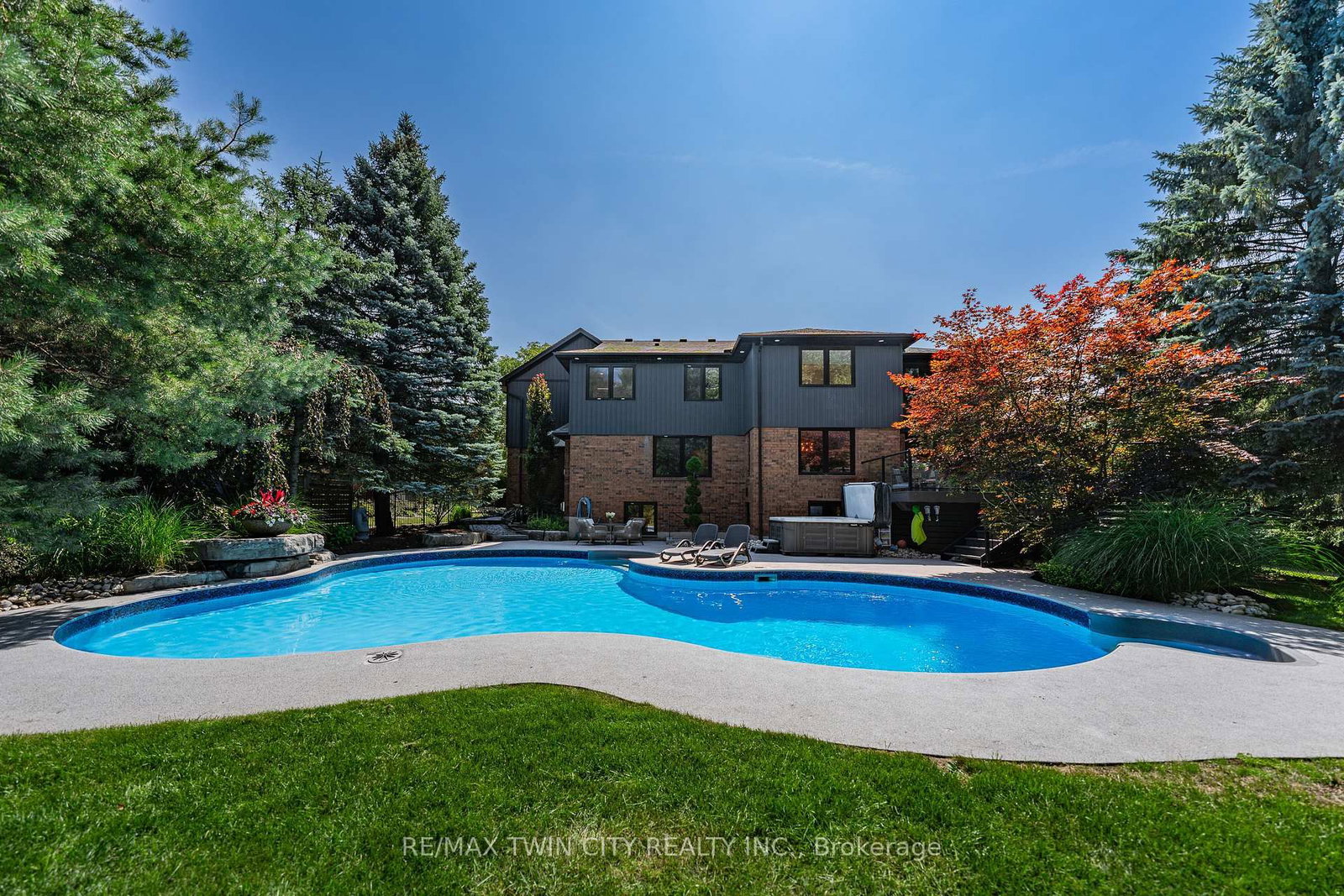 50 Roehampton Court • Kitchener, ON photo 42