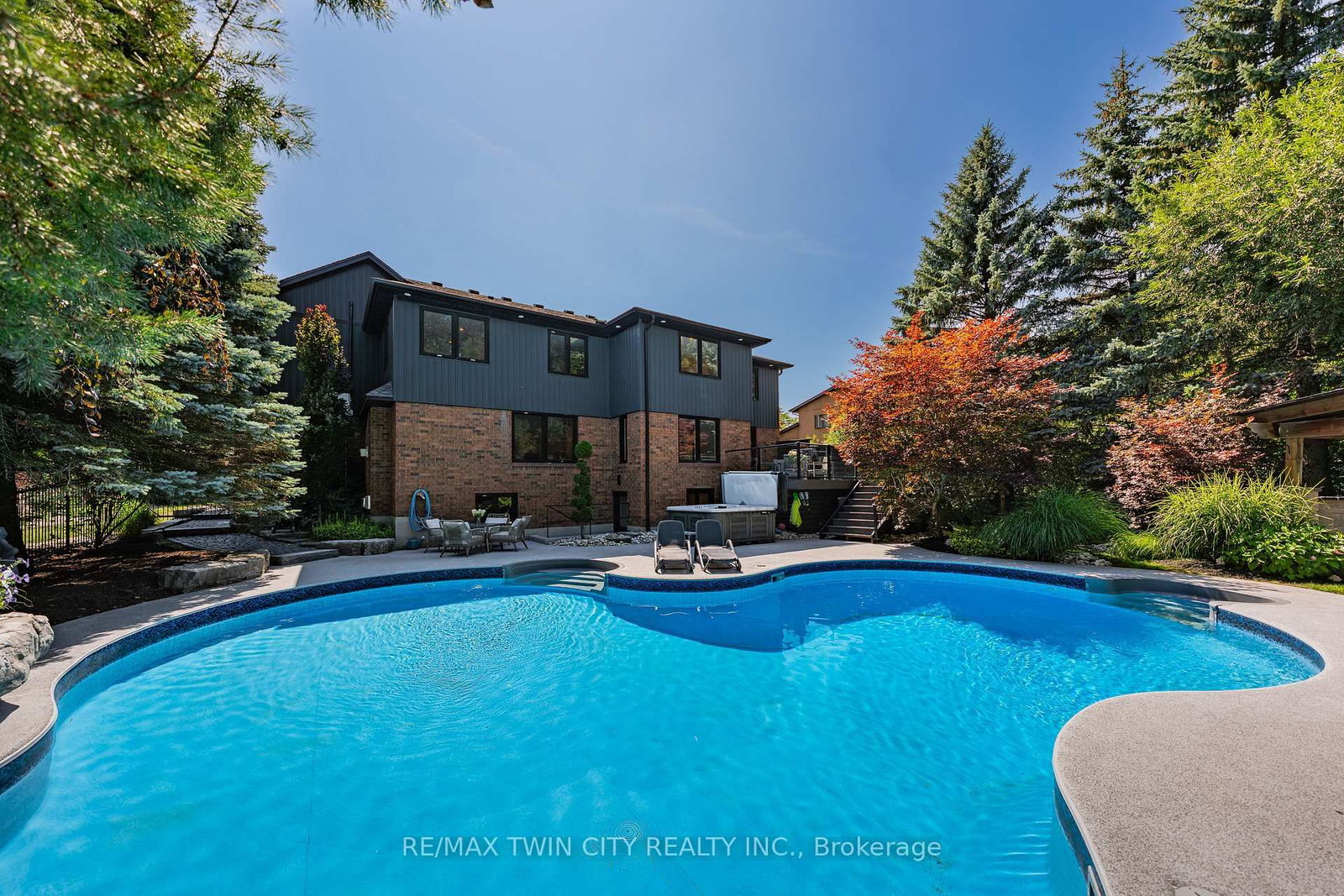 50 Roehampton Court • Kitchener, ON photo 44