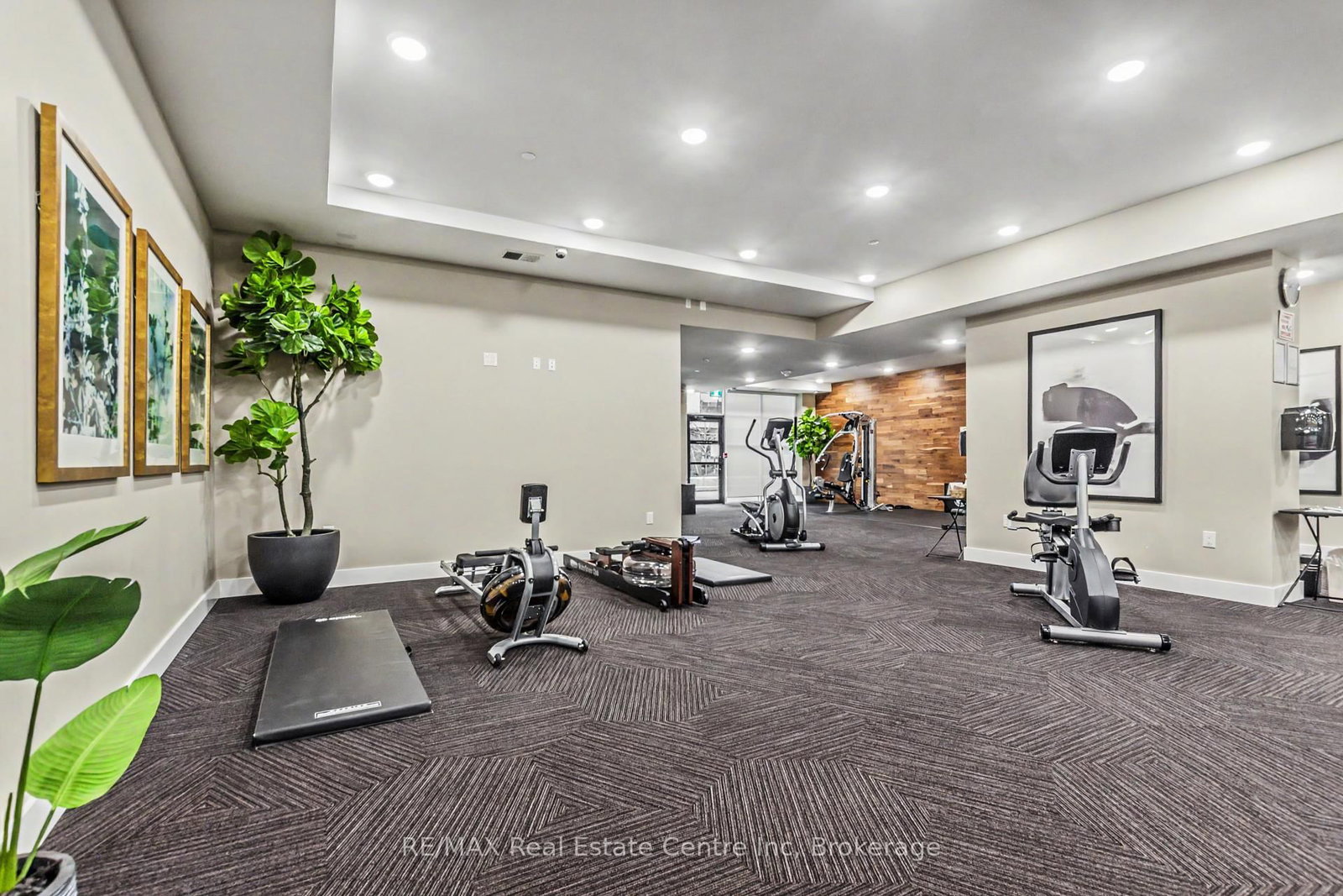 1878 Gordon Street • #401 • Guelph, ON photo 32