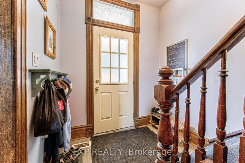 153 Fountain Street N
