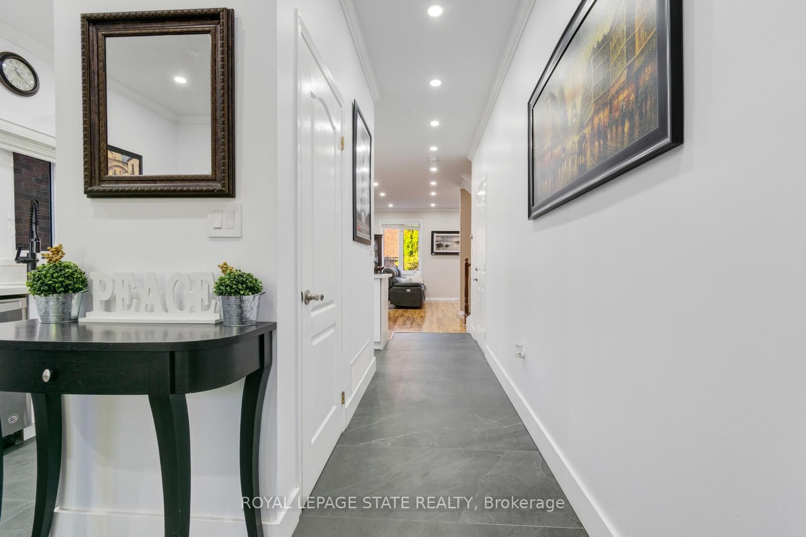 33 Panorama Way • Hamilton, ON photo 12