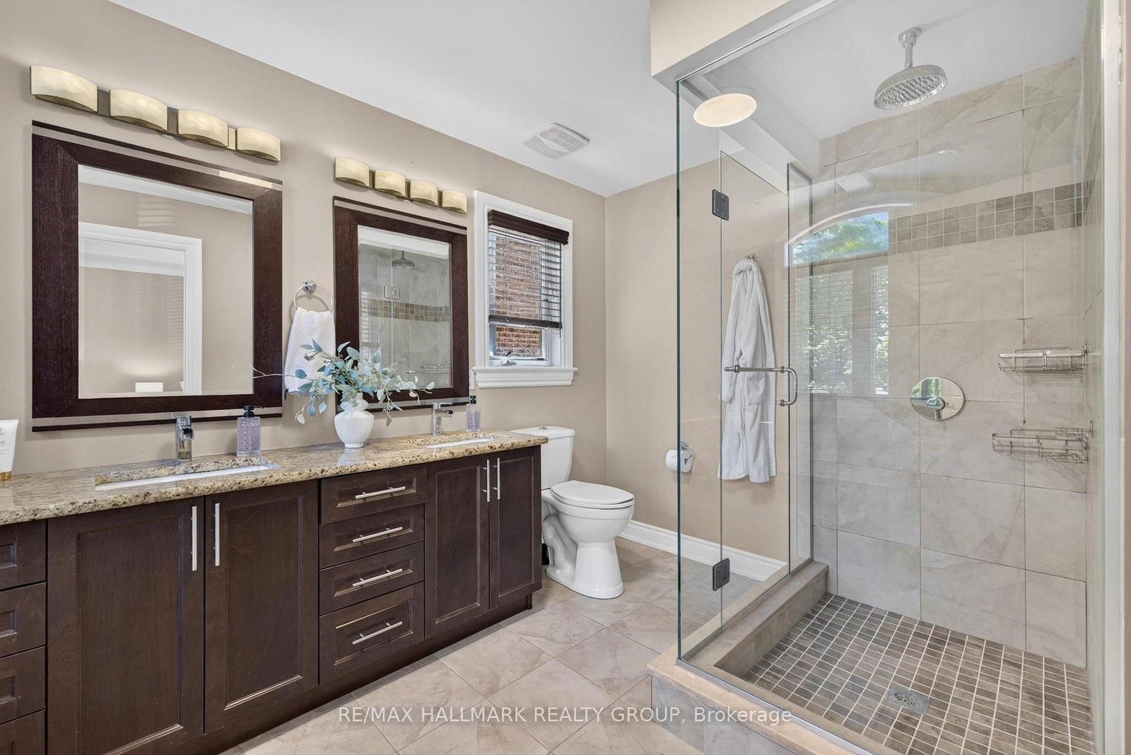 856 Norton Avenue • Ottawa, ON photo 19