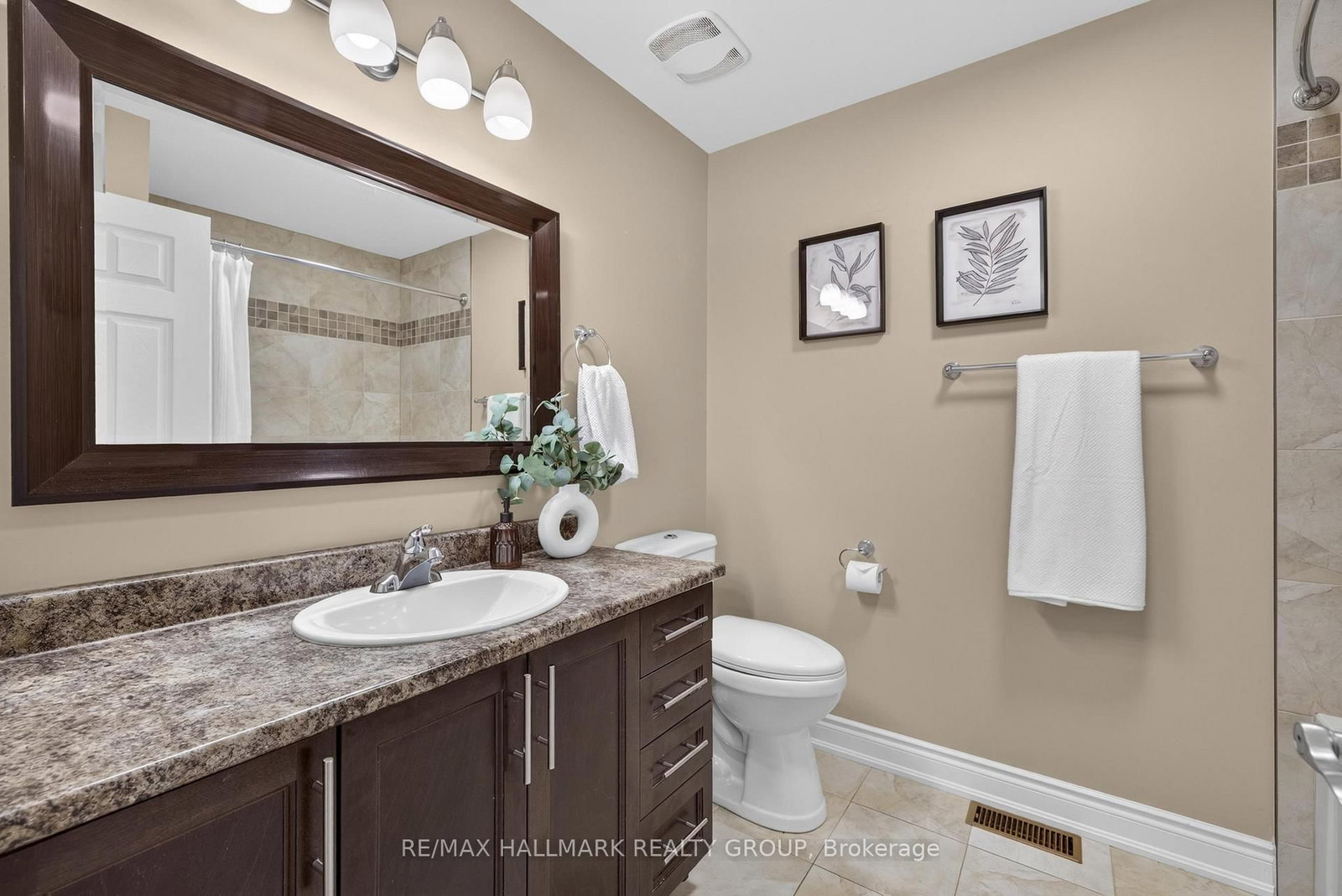 856 Norton Avenue • Ottawa, ON photo 26