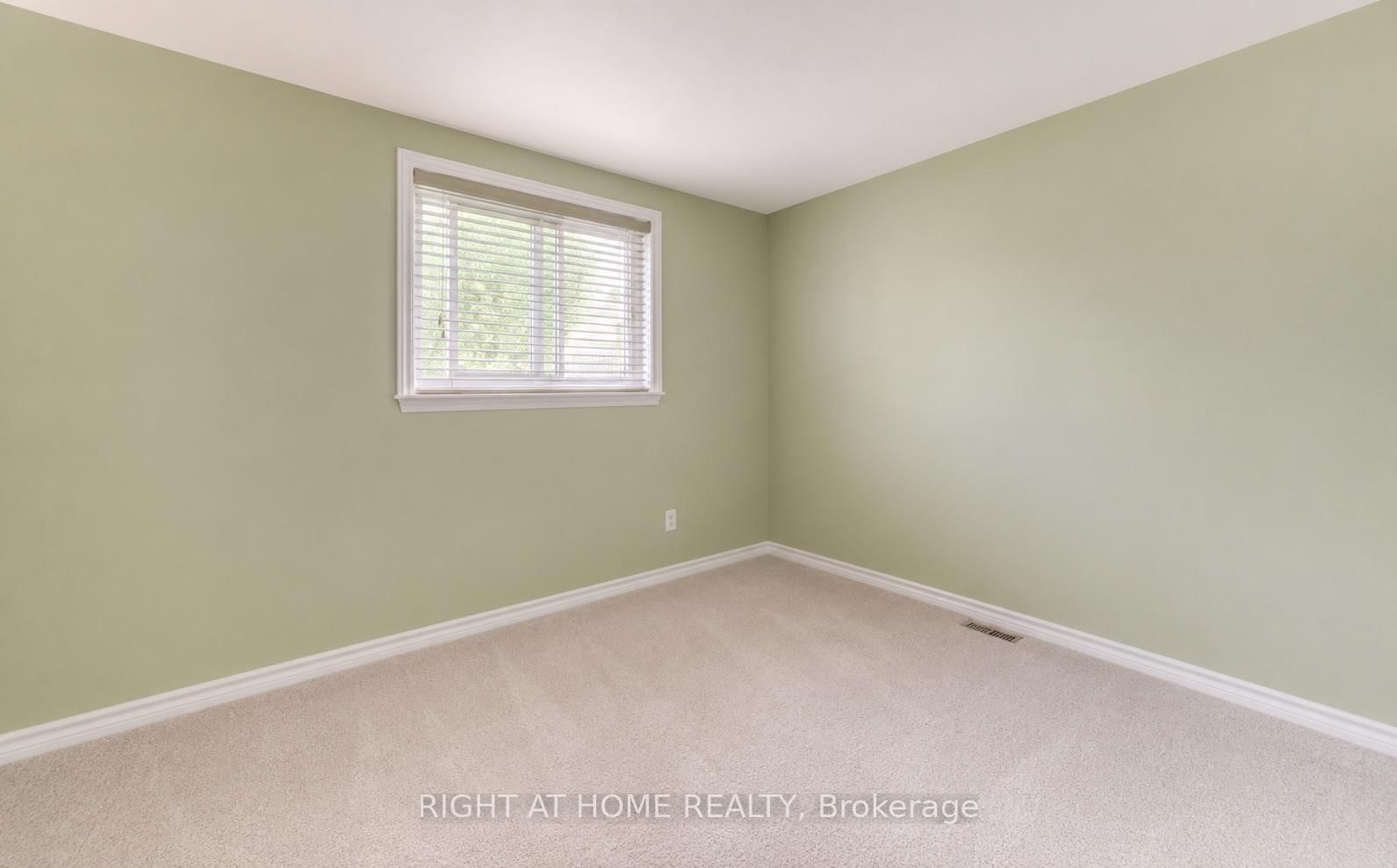 204 Holborn Drive • Kitchener, ON photo 9