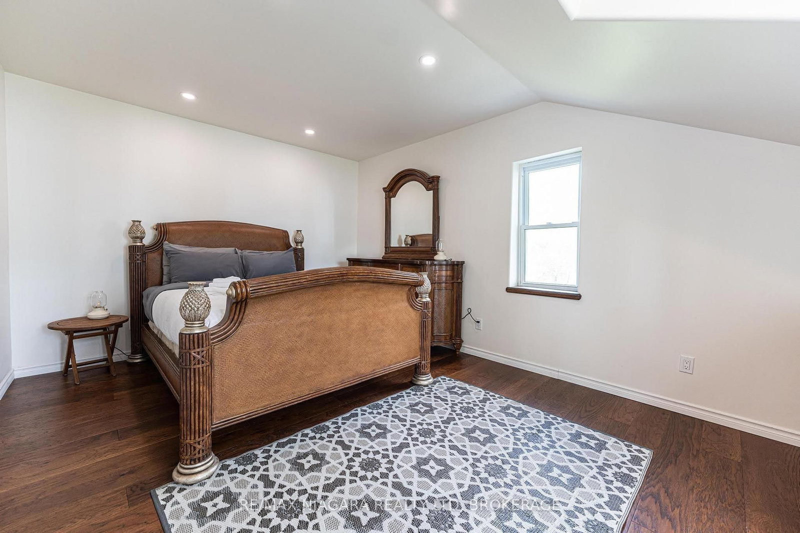 13693 Niagara River Parkway • Niagara Falls, ON photo 19