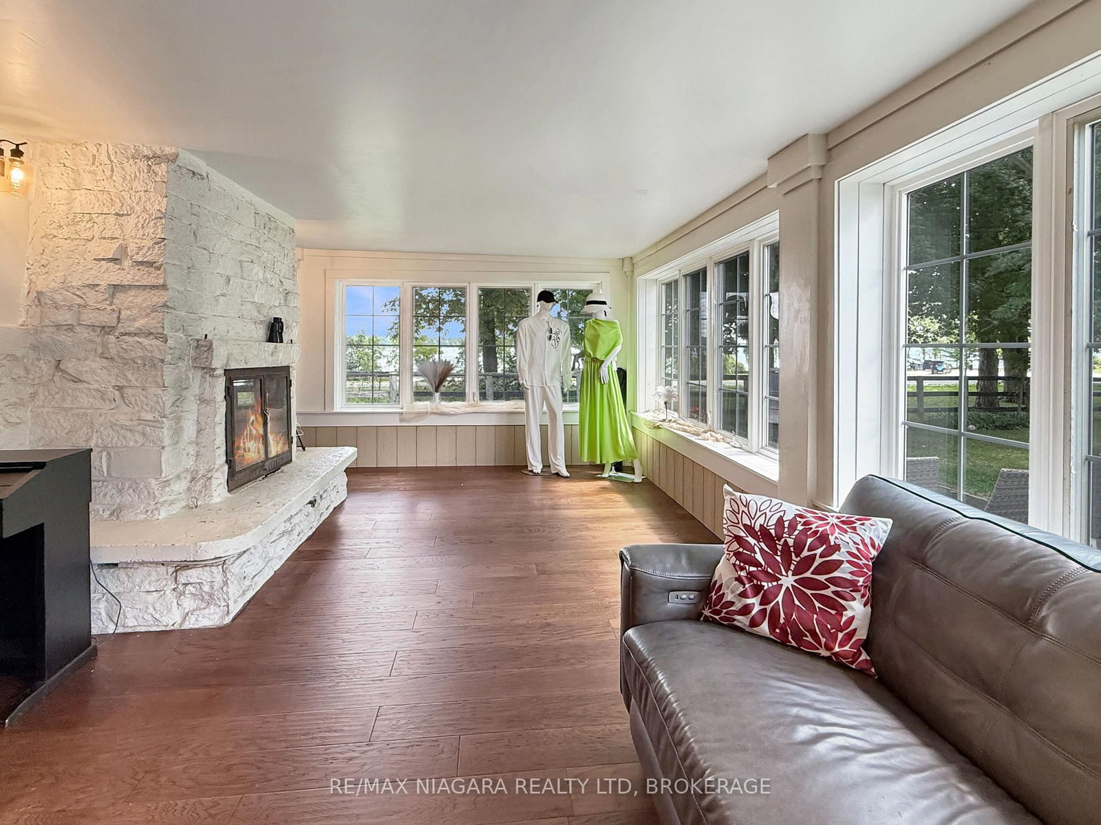 13693 Niagara River Parkway • Niagara Falls, ON photo 9