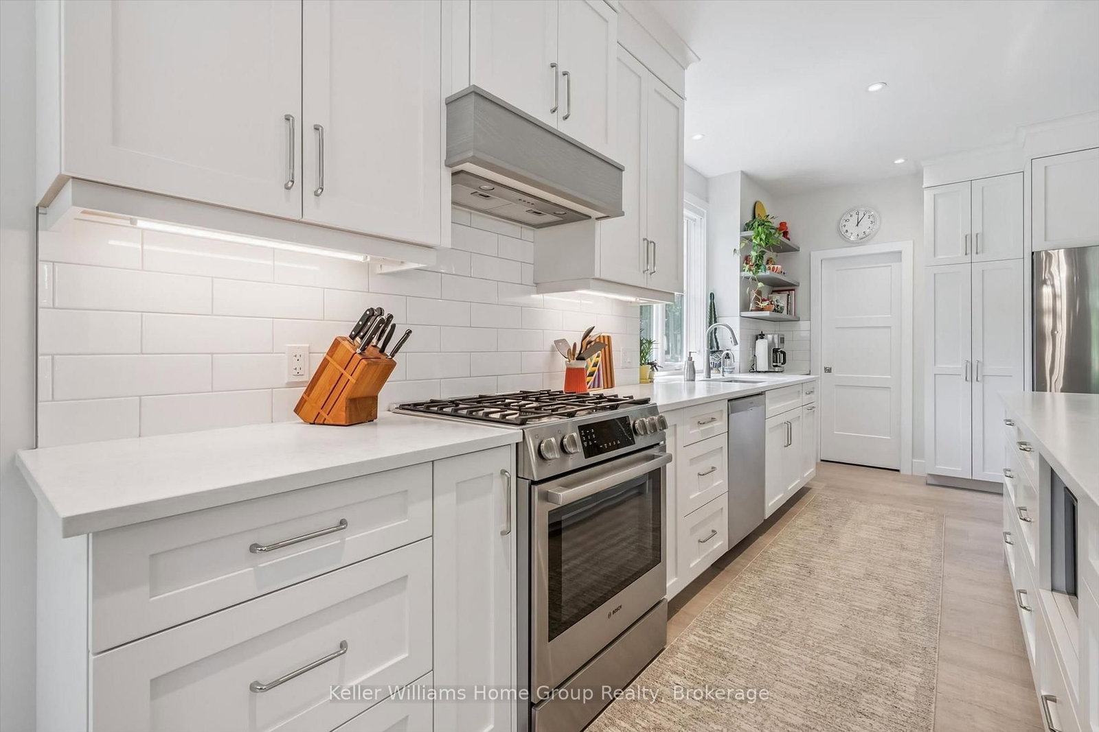 24 FOREST HILL Drive • Guelph, ON photo 14