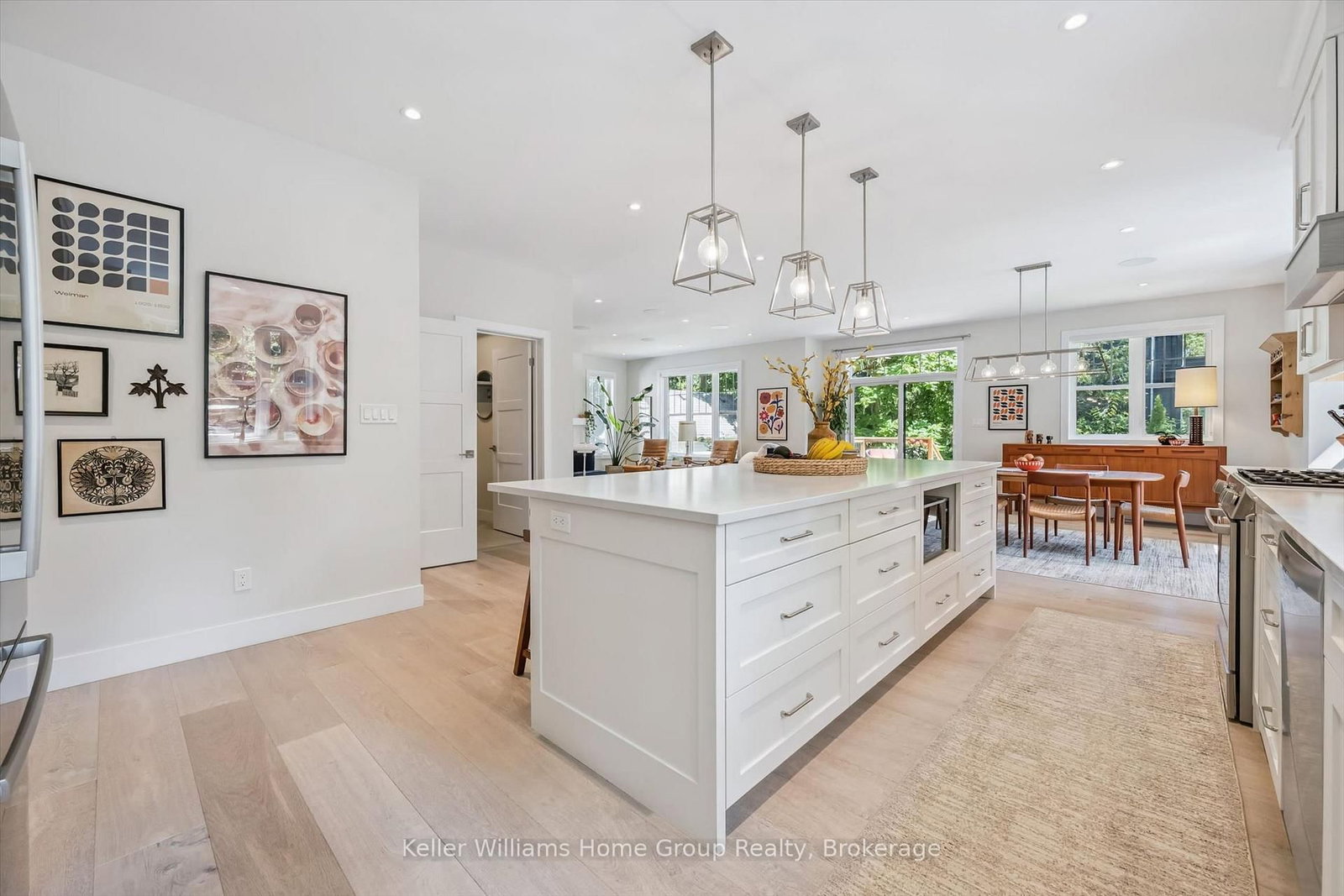24 FOREST HILL Drive • Guelph, ON photo 16