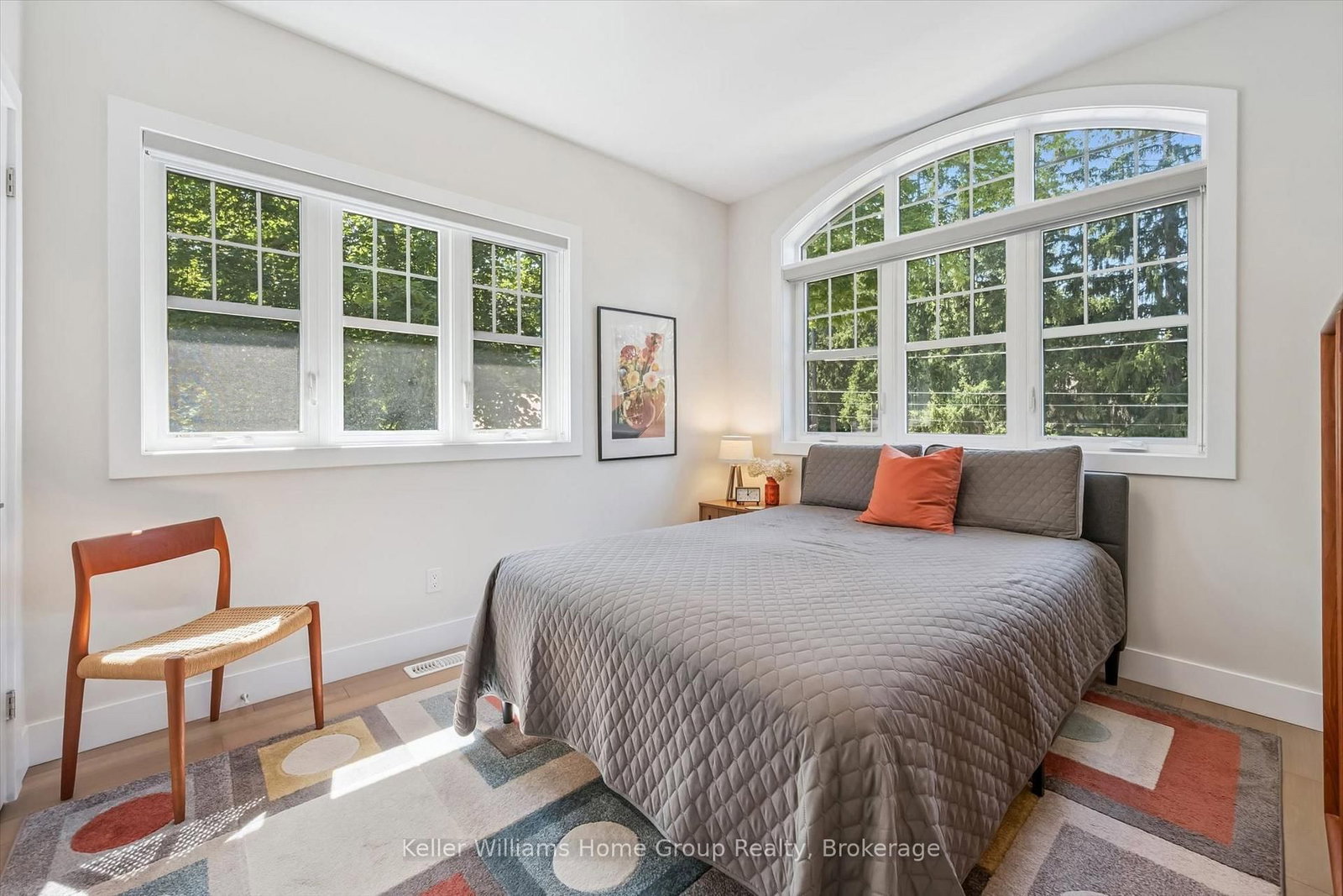 24 FOREST HILL Drive • Guelph, ON photo 21