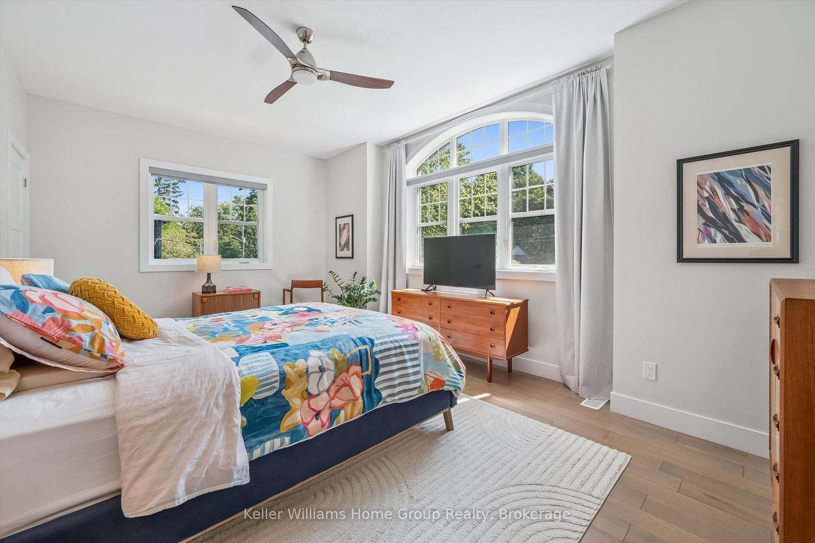 24 FOREST HILL Drive • Guelph, ON photo 23