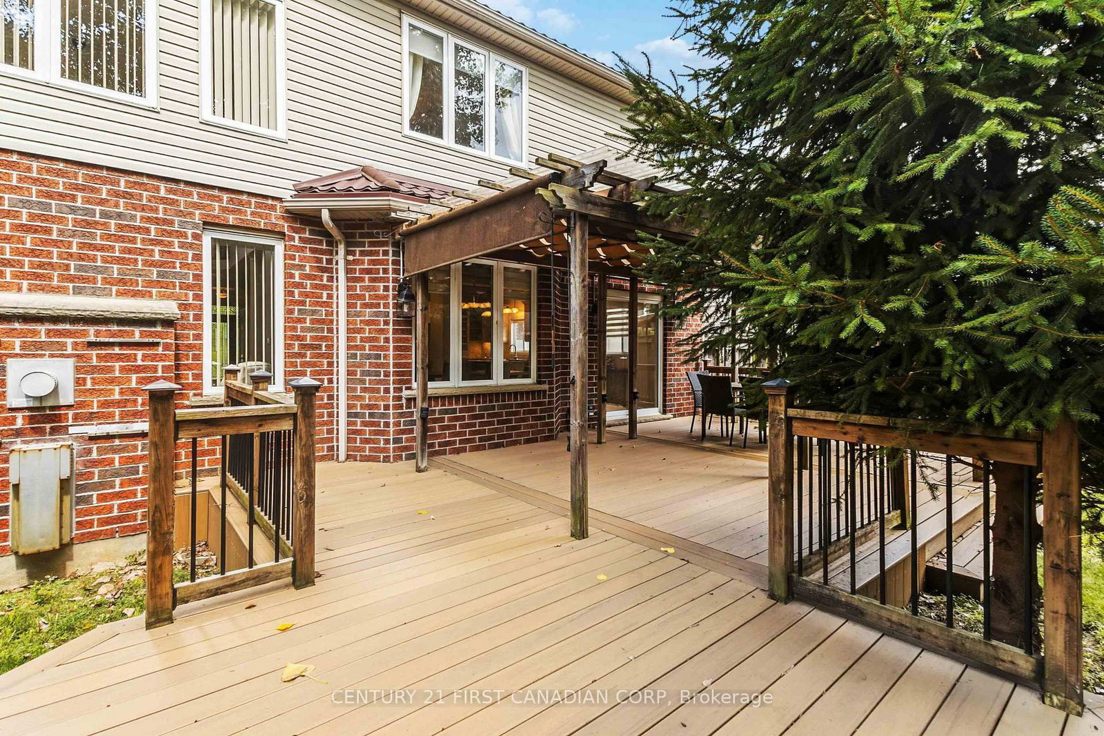 1223 Thornley Street • London South, ON photo 43