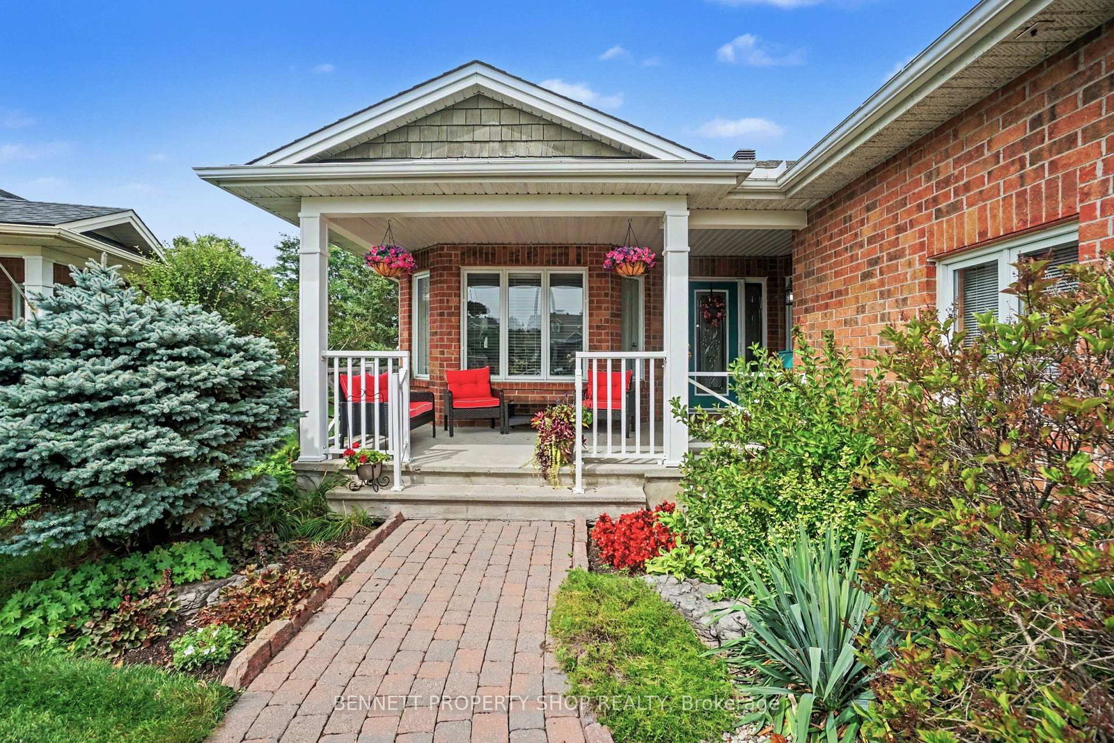 4219 Green Gables Lane • Ottawa, ON photo 2